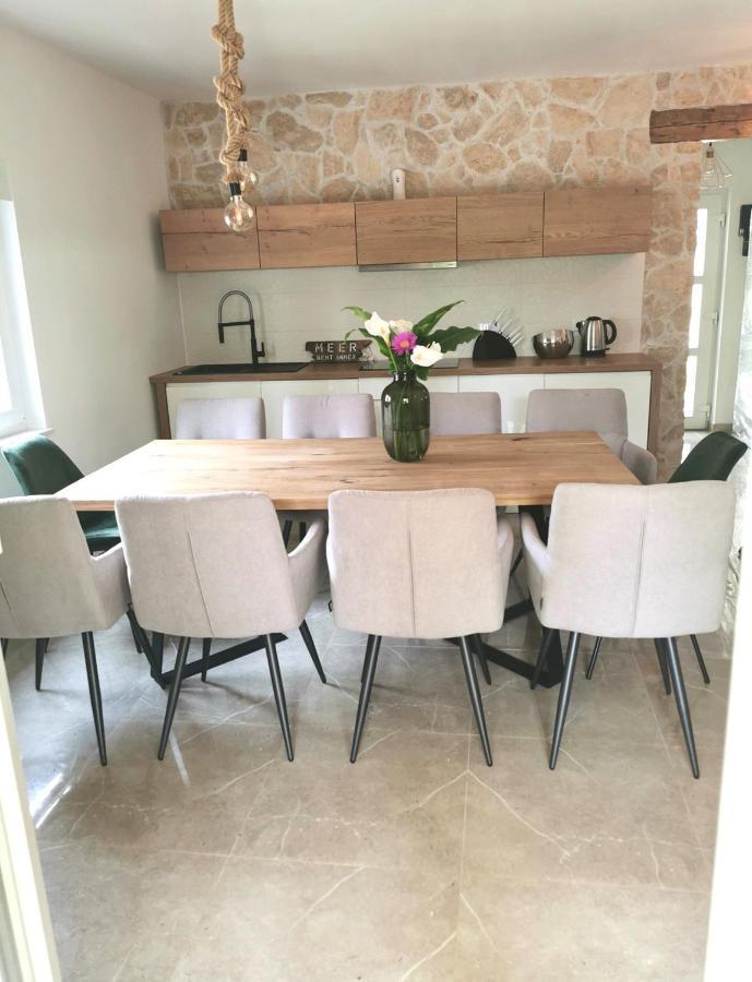 Five Bedroom House Near Sandy Beach Villa Major เมดูลิน ภายนอก รูปภาพ